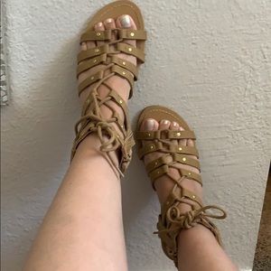 GLADIATOR OR LACE UP TAN SANDALS WITH SIDE ZIPPER